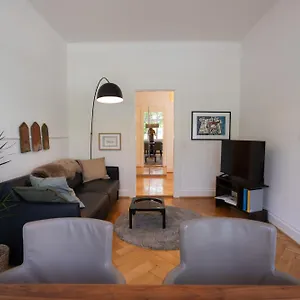  Apartment Charmante Altbauwohnung Am Rhein
